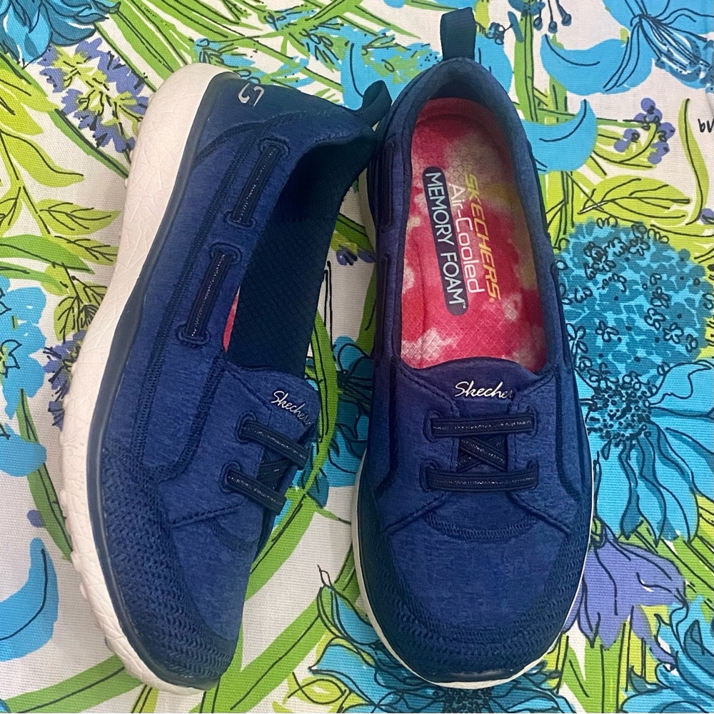 Skechers Air Cooled Memory Form Navy Blue Metallic Silver Boat Shoes Flats 6 1/2